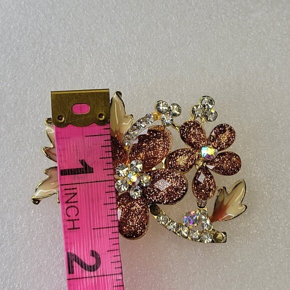 Large Rhinestone Flower Brooch - Picture 3 of 11